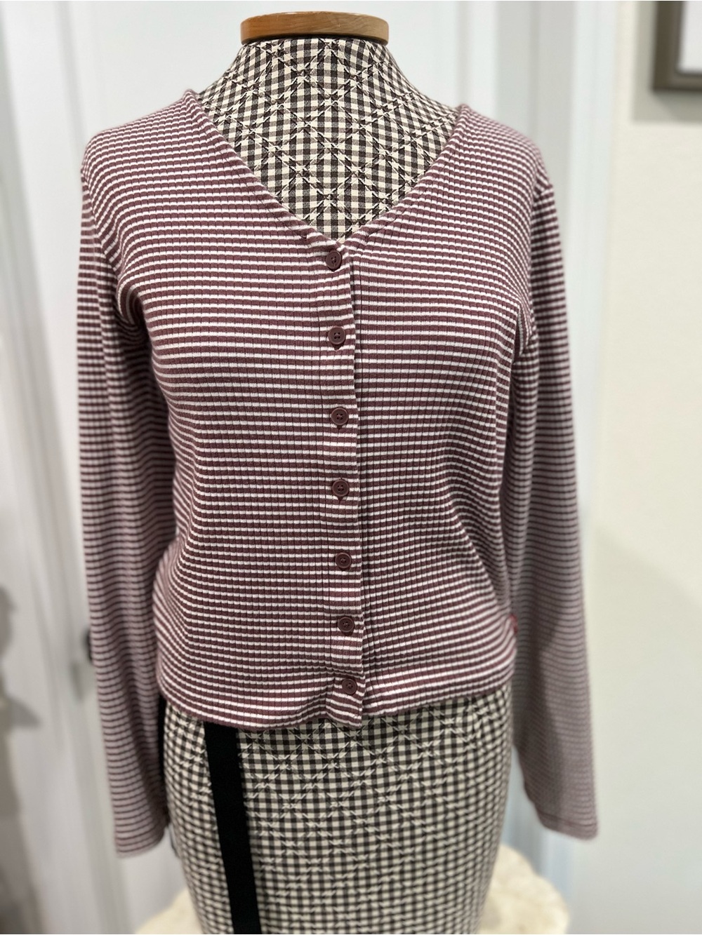 Levi’s Muse Long Sleeve T Light Burgundy White Stripe Size L